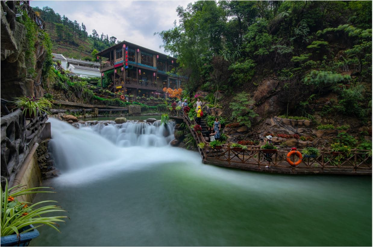 悠然河谷1.jpg 悠然河谷1.jpg